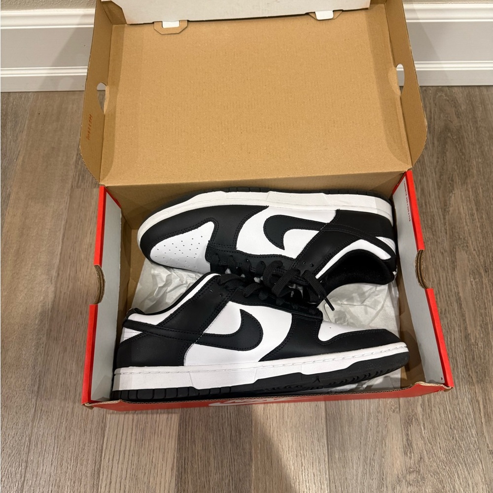 SIZE 11 men’s Nike Dunk Low Black White Sneakers